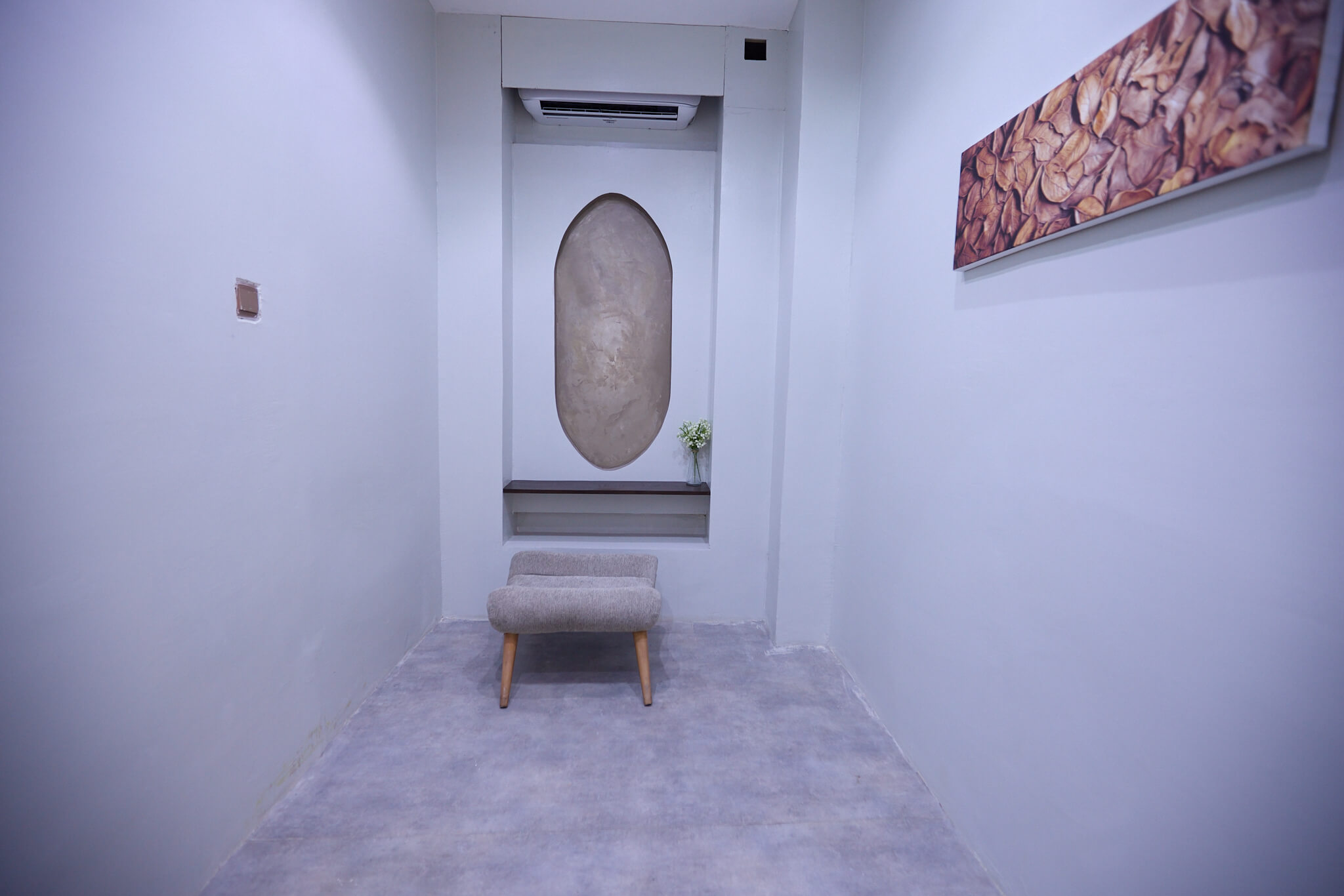 Alcove space